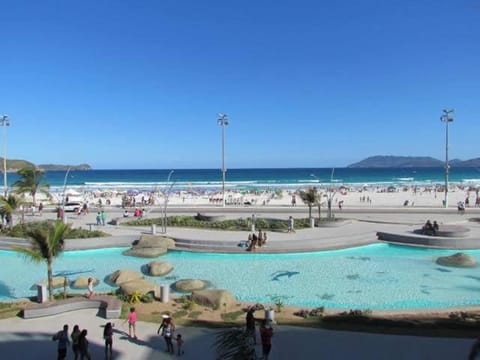 Nearby landmark, Day, People, Natural landscape, Beach, group of guests