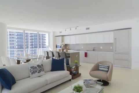 Zen Vacation Rentals Ocean Front 3-Bedroom Paradise House in Hollywood Beach