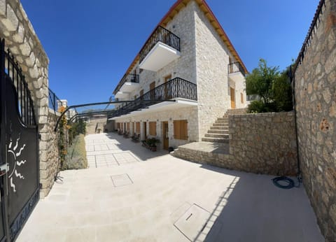 Property building, Day, Neighbourhood, Street view