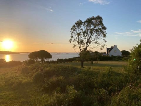 Kermartin - Maison de famille avec vue sur la baie de Morlaix House in Plougasnou