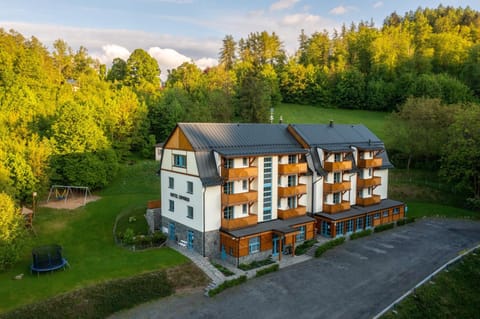 Property building, Off site, Natural landscape, Summer, View (from property/room), Garden view, Mountain view, Parking