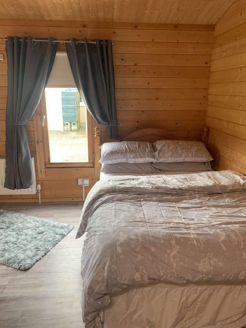 Cheerful Cozy Cabin in Countryside Cabin in County Limerick