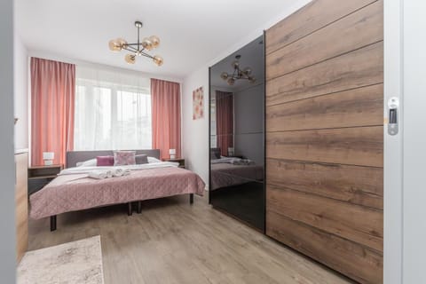 Bed, Photo of the whole room, Bedroom, towels, wardrobe