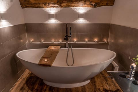Bathroom, Bath