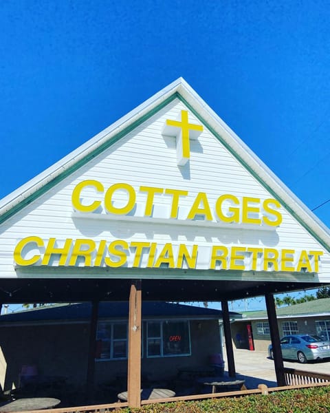 Cottages Christian Retreat House in Sunnyside