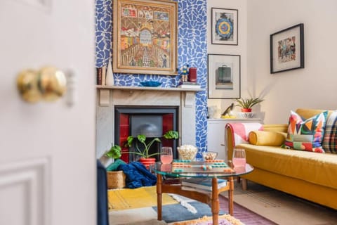 Living room, Decorative detail, Seating area, flat iron