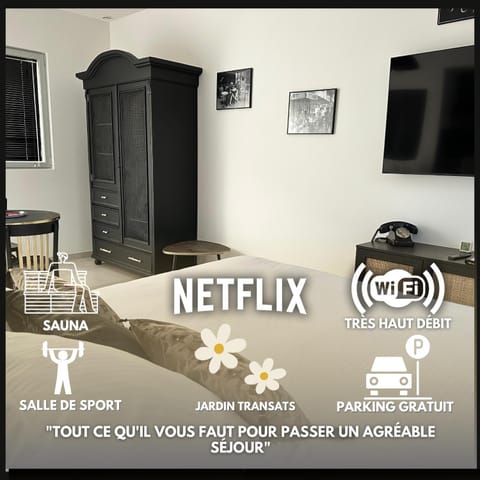 Living room, Bedroom