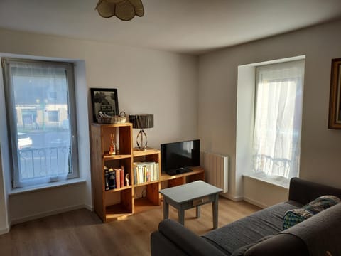 TV and multimedia, Seating area