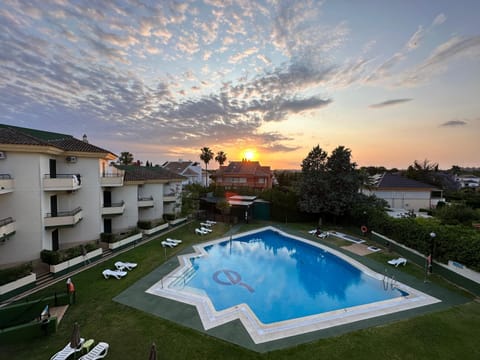 Property building, Pool view, Swimming pool