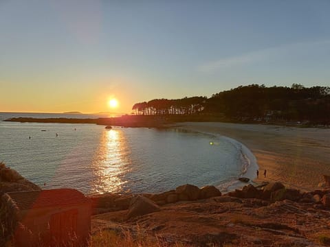 piso vacacional en la playa de Rodeira Apartment in Cangas