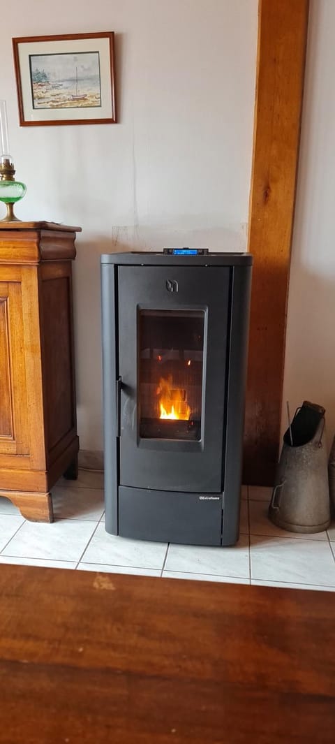 Grande Maison dans le Bourg de Nevez + jardin House in Finistere