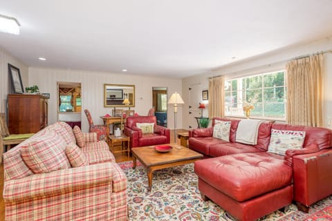 Sonshine Cottage House in Laurel Park