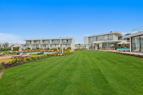 Garden, Swimming pool