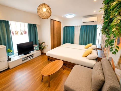 Bed, TV and multimedia, Living room, Bedroom, air conditioner