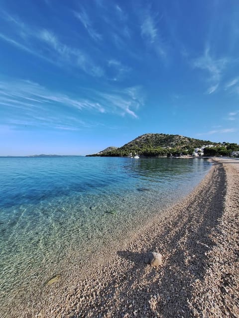 Amore del Mare, seaside family pace, free parking and wifi in Camp Dalmatino House in Šibenik-Knin County, Croatia