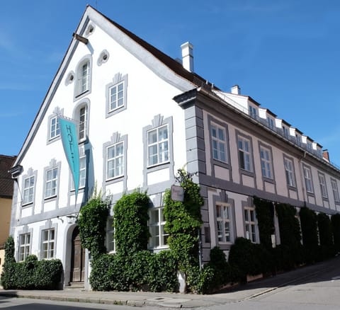 Property building, Facade/entrance