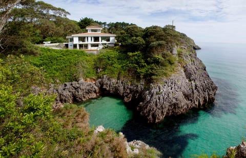 Property building, Day, Natural landscape, Sea view