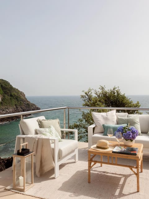 Natural landscape, Balcony/Terrace, Sea view