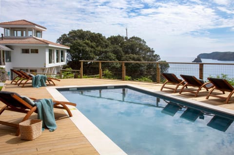 Property building, Natural landscape, View (from property/room), Pool view, Sea view, Swimming pool, sunbed