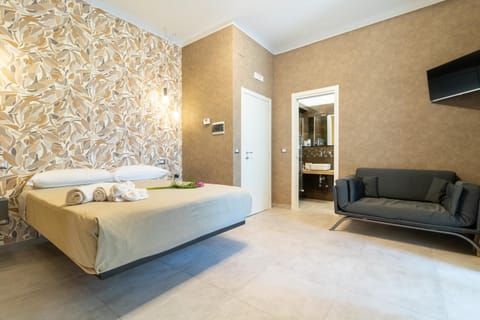 Bed, TV and multimedia, internet