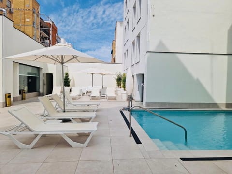 Patio, Swimming pool