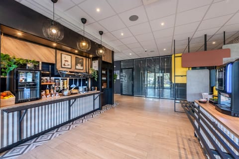 Property building, Breakfast, Continental breakfast, Buffet breakfast