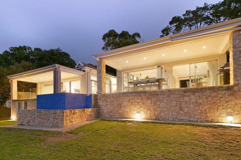 Two Luxury Villas - 10-Bed - Lyonesse & Lyons Den Villa in Cape Town