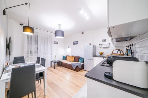 Kitchen or kitchenette, Living room, Seating area