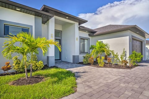 Cape Coral Home with Screened-In Lanai and Pool! House in Cape Coral