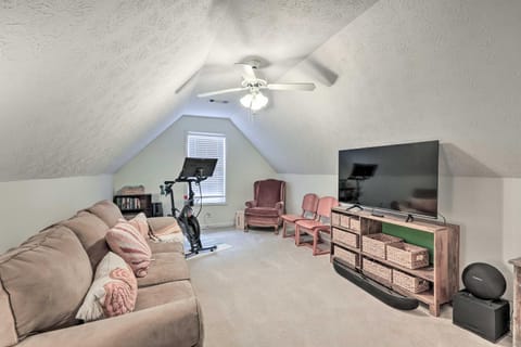 Fayetteville Retreat with Hot Tub and Fenced Yard House in Fayetteville