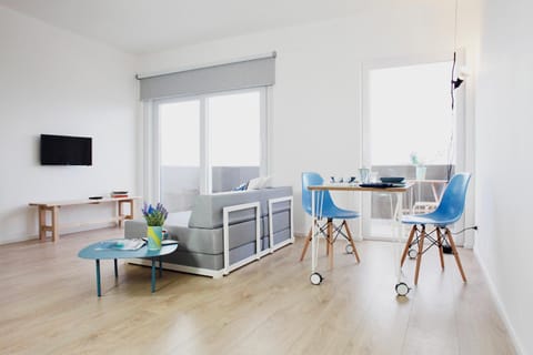 Living room, Photo of the whole room