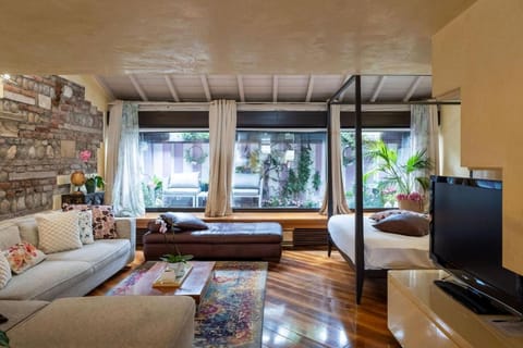 TV and multimedia, Living room
