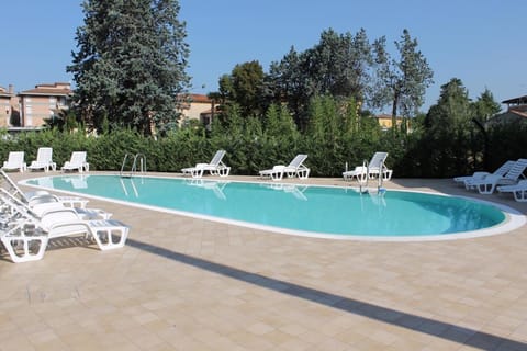 Solarium, Swimming pool