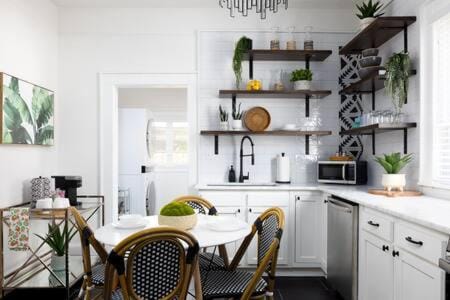 Downtown, Updated, Single Story & WD House in Phenix City