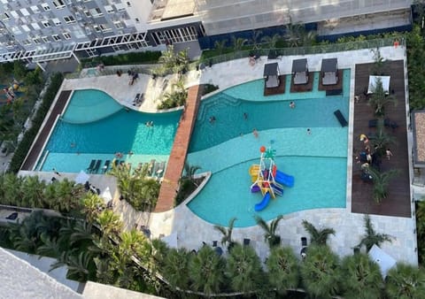 Swimming pool, Swimming pool