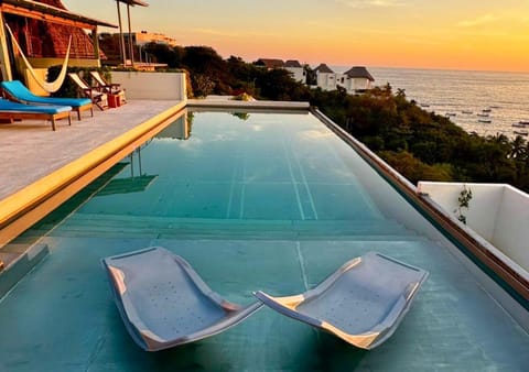 Day, Natural landscape, Pool view, Sea view, Swimming pool, Swimming pool, Sunrise, Sunset, sunbed