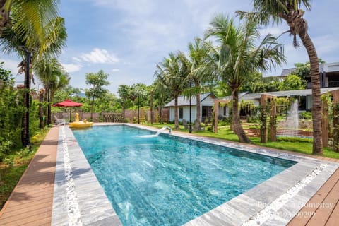Swimming pool, Swimming pool