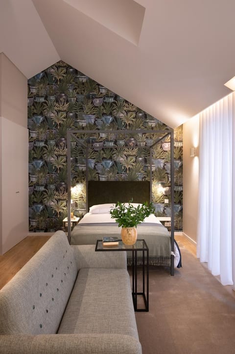 Bed, View (from property/room), Living room, Seating area, Bedroom, wardrobe