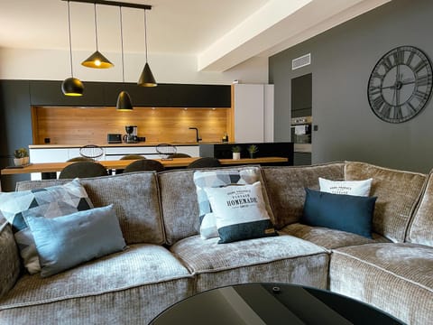 Kitchen or kitchenette, Living room, Seating area