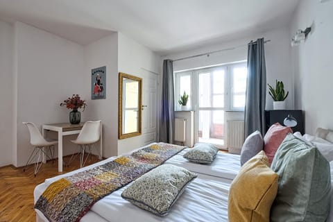 Photo of the whole room, Seating area, Bedroom, towels