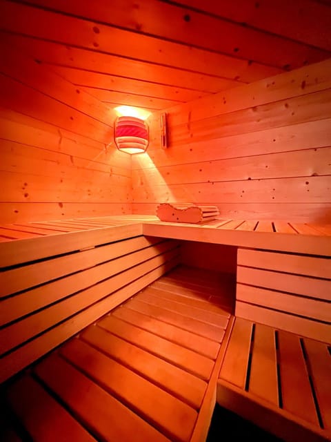 Sauna, Sauna, Spa and wellness centre/facilities