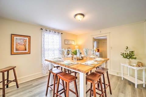 Bright Boone Home Walk to Appalachian State! House in Boone