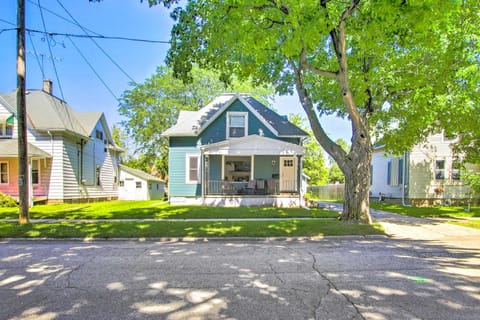 Appleton Abode Near Lake Winnebago and Downtown House in Appleton