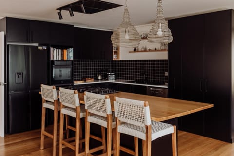 Doric Dreams - Short Stroll to St Helens House in St Helens