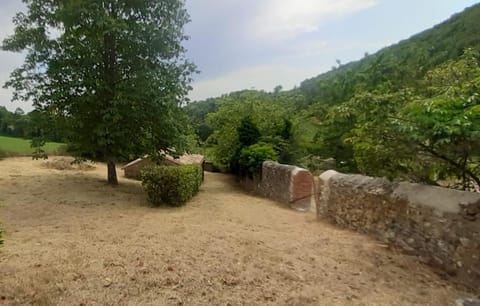 All'Acqua Santa, immersi nella natura House in Lazio