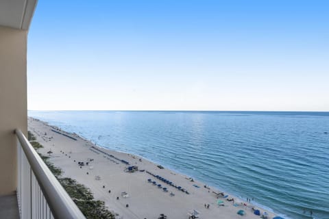 Majestic 1-1306! Gulf front 1bedroom, Pool,Hot Tubs,Tennis House in Long Beach