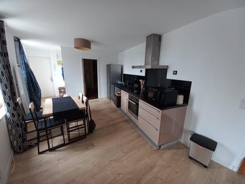 Coffee/tea facilities, Kitchen or kitchenette, Seating area, Dining area, minibar, pet friendly, stove, washing machine