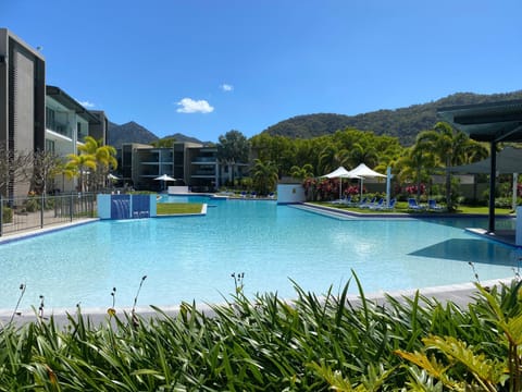 Mountain view, Swimming pool, sunbed