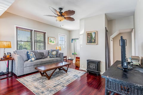 The Nook House in Three Oaks