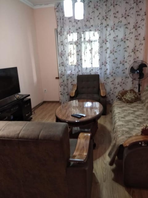Communal lounge/ TV room, TV and multimedia, Living room, Seating area, Evening entertainment